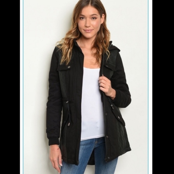 Black hooded Quilted Utility Jacket. Size Small - Picture 2 of 7